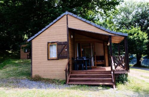 Laval-sur-Luzege Apartment | Gîte de France Chalet - Gîte de France 4 personnes MAE-6644