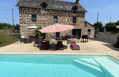 Saint-Cyr-la-Roche Villa | Gîte de France Le grand cluzel 4 ears - Gîte de France 8 people