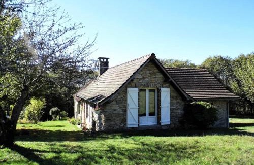 Sainte-Fortunade Apartment | Gîte de France Gite de chouvert "francois" 3 épis - Gîte de France 4 personnes MAE-6374