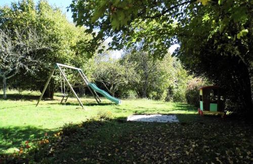 Sainte-Fortunade Apartment | Gîte de France Gite de chouvert "francois" 3 épis - Gîte de France 4 personnes MAE-6374