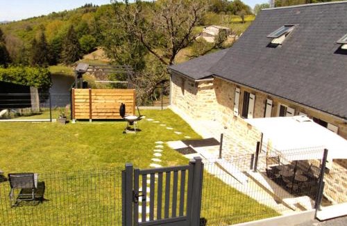 Gimel-les-Cascades Apartment | Gîte de France La maison de thienot 3 épis - Gîte de France 3 personnes MAE-9724