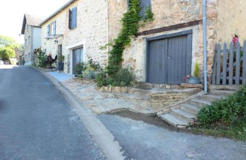 Aubazine Apartment | Gîte de France La maisonnette 3 épis - Gîte de France 4 personnes MAE-6604