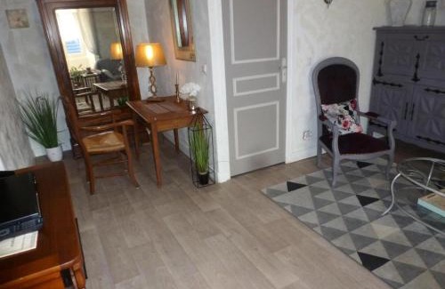 Aubazine Apartment | Gîte de France La maisonnette 3 épis - Gîte de France 4 personnes MAE-6604