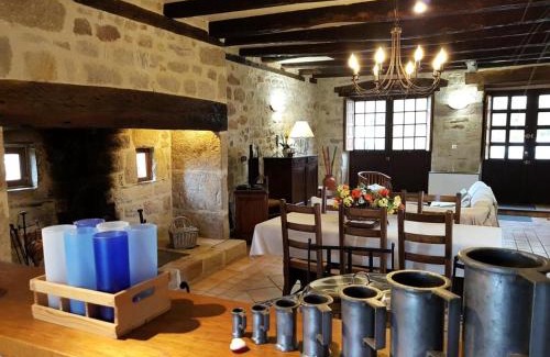 Curemonte Apartment | Gîte de France La maison de la halle 3 épis - Gîte de France 6 personnes MAE-0034