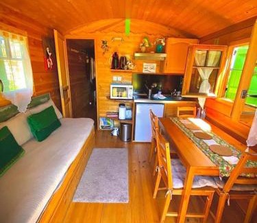 Cublac Apartment | Gîte de France La roulotte - Gîte de France 4 personnes MAE-4651