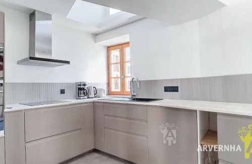 Chambon-sur-Lac House | Gîte de l'Hôtel de la Poste