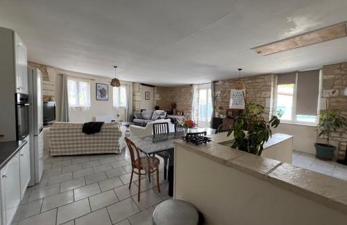 Genac-Bignac House | Gîte de l'hortensia-Charmante maison de campagne au calme
