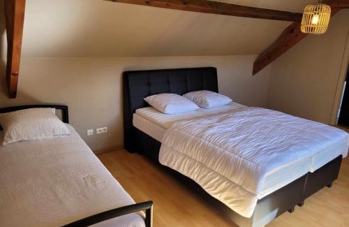 Mons House | Gîte de L'obourg-joie