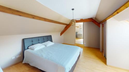 Mons House | Gîte de L'obourg-joie