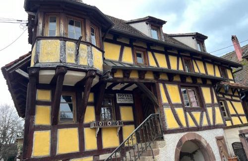 Scherwiller Apartment | Gîte de l'Ortenbourg - mobilier d antiquaire