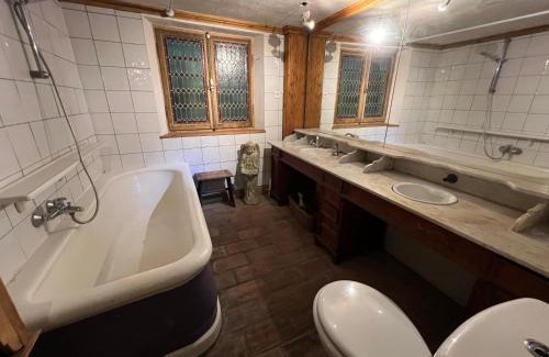 Scherwiller Apartment | Gîte de l'Ortenbourg - mobilier d antiquaire