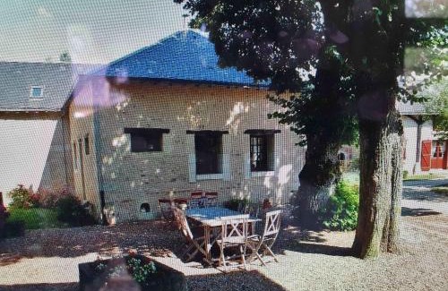 Vernou-sur-Brenne House | Gîte de la Mignonerie du Château de Jallanges pour 19 personnes avec 4 ou 7 chambres