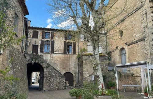 Villemagne-l'Argentiere House | Gîte De La Riviere