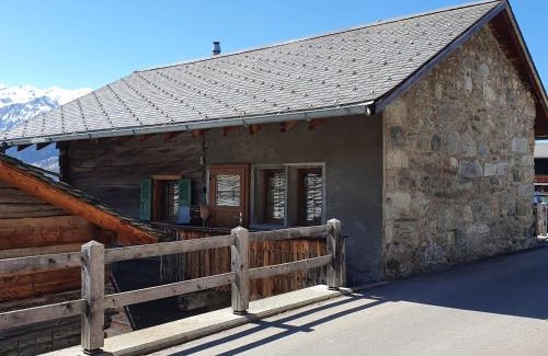 Mase Apartment | Gîte de Mase sur la rive droite du Val d'Hérens
