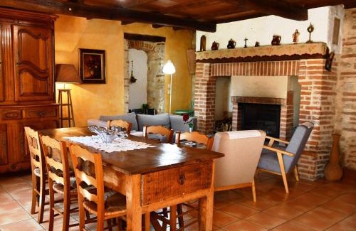 Labastide-de-Levis House | Gîte de Tarou