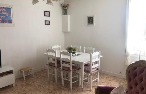 Oradour-Fanais House | Gîte des Roses