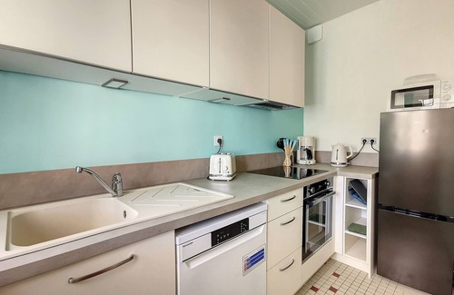 Coudeville-sur-Mer House | Gîte du Petit Bulot 4 à 6 Personnes Jardin et Garage