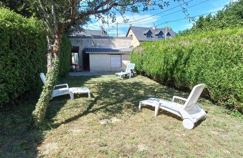 Coudeville-sur-Mer House | Gîte du Petit Bulot 4 à 6 Personnes Jardin et Garage