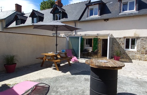 Coudeville-sur-Mer House | Gîte du Petit Bulot 4 à 6 Personnes Jardin et Garage