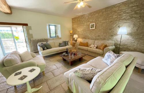 Cussay House | Gîte en Touraine avec piscine privée, spa et WiFi - FR-1-381-601