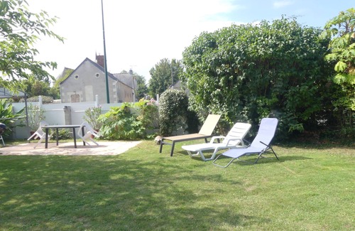 Noyant-la-Plaine House | Gîte Entre La Maine et La Loire, pets welcome.