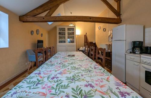 Martizay House | Gîte entre Touraine et Berry, bordé de rivière, près du parc animalier et station thermale - FR-1-591-67