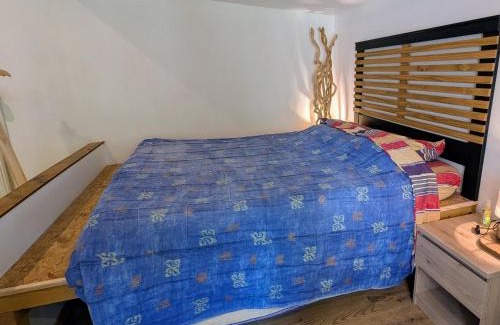 Coulevon House | Gîte entre ville et campagne, Wi-Fi gratuit, sur circuit des peintres - FR-1-583-502