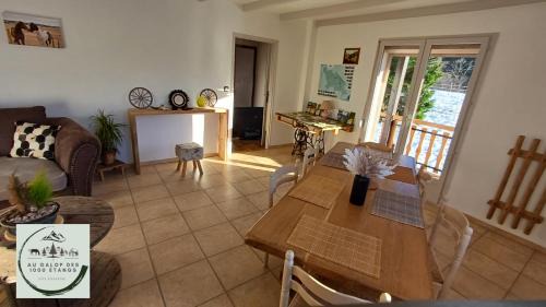 Miellin House | Gîte et Gîte Equestre Au Galop des 1000 Etangs