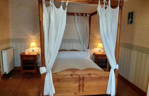 Viville House | Gîte familial avec jardin, cheminée et équipements bébé – Bellevigne, Charente - FR-1-653-149