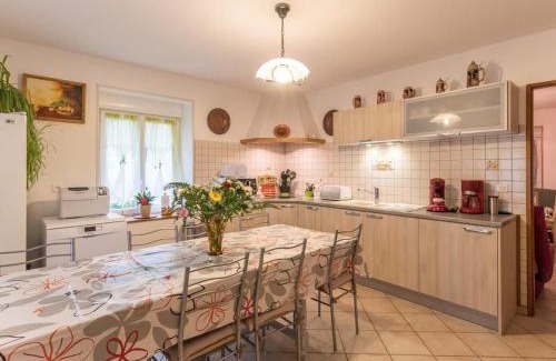 Briaucourt House | Gîte familial confortable près de Luxeuil-Les-Bains - FR-1-583-401