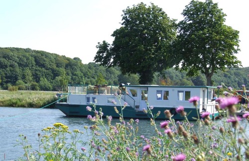 Saint-Valery-sur-Somme Boat Rental | Gîte Fluvial de La Baie de Somme Le Lihoury
