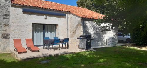 Saint-Porchaire House | Gîte Garouille