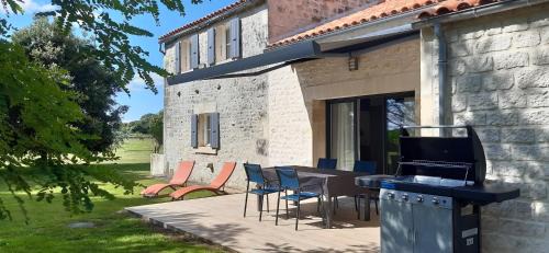 Saint-Porchaire House | Gîte Garouille