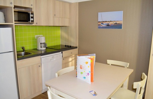 Portbail Apartment | Gîte in Normandy near Sandy Beach