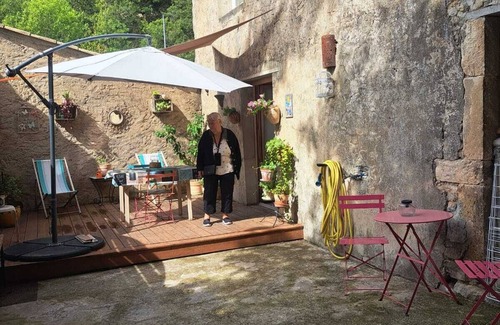 Montjoux Apartment | Gîte in the Baronies Provençales Regional Nature Park