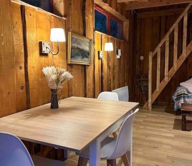 Nistos House | Gîte La Forêt du Domaine des Aguilès