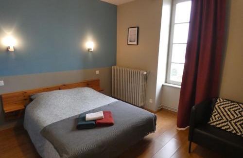 Ouroux-en-Morvan Bed & Breakfast | Gîte la loutière