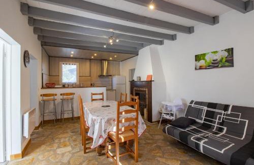 Saint-Andre-dAllas House | Gîte La Salamandre