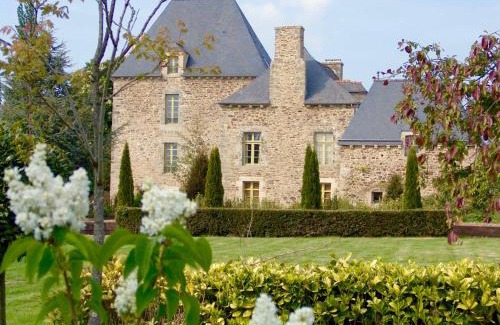 Corseul Apartment | Gîte La Terrasse - Manoir le Plessix Madeuc
