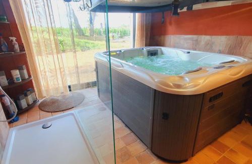 Missillac Apartment | Gîte La Thébaïde 4 à 6 personnes à Missillac - Spa Jacuzzi - Loire Atlantique