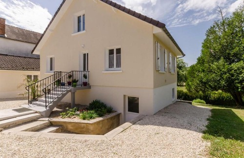 Landreville House | Gîte Landreville, 4 pièces, 9 personnes - FR-1-543-43