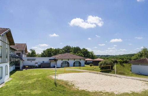 Cassen House | Gîte Le Coeur des Landes Avec 2 Piscines et un Jacuzzi ! Idéal Pour les Familles