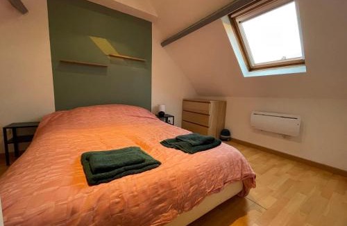 Phalempin Apartment | Gîte Le Duplex - 5min de la gare vers Lille-Lens-Arras