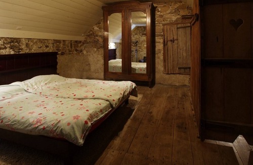 Hautefage House | Gîte Le Four a Pain Charlannes 5 pers