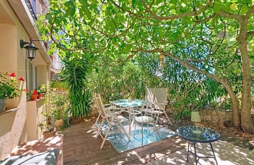 Saint-Cezaire-sur-Siagne Apartment | Gîte Le Figuier de Saint Ce Jardinet Terrasse Vue
