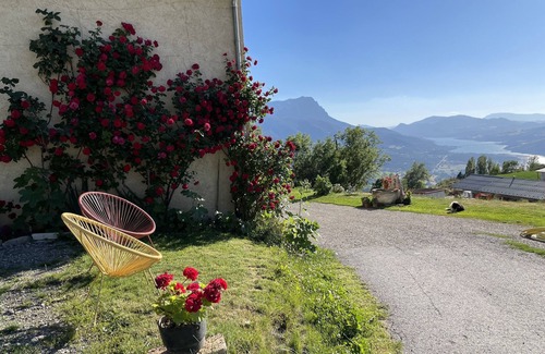 Saint-Sauveur Apartment | Gîte le Méale, Entre lac et Montagne