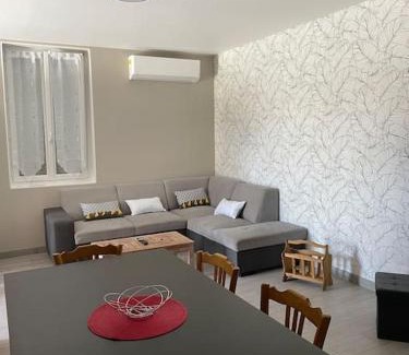 Aveze House | Gîte Le Nid des Avezous Spa privatif - Juin à Sept