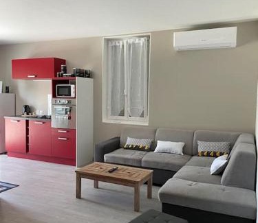 Aveze House | Gîte Le Nid des Avezous Spa privatif - Juin à Sept