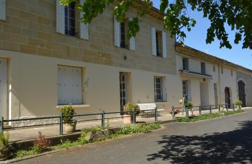 Vignonet House | Gîte Le Petit Rouyot 3*