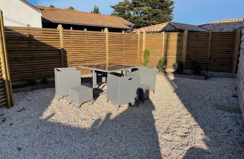 Pornic Apartment | Gîte Le Plessis Océan à 200m de la mer, parking privé et jardin clos